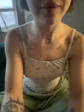 Snapshot of Stratoshera chatting on March 3, 2026, 2:35 pm Stratoshera online show from March 3, 2026, 2:35 pm