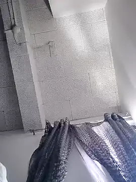 Snapshot of Yagami2000 chatting on December 3, 2025, 12:37 pm Yagami2000 online show from December 3, 2025, 12:37 pm