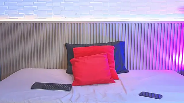 EmyVega online show from February 13, 2026, 10:10 pm