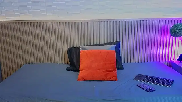 EmyVega online show from February 4, 2026, 9:32 pm