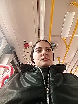 MisNicol online show from April 17, 2026, 6:00 pm