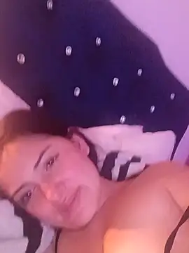 MisNicol online show from April 13, 2026, 12:14 am