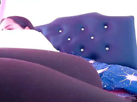 MisNicol online show from April 8, 2026, 2:51 pm