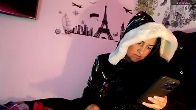 MisNicol online show from January 17, 2026, 1:04 pm