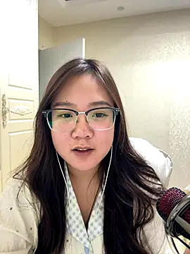 A-Qin online show from December 2, 2025, 5:03 pm