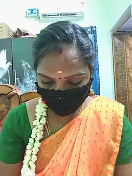 Snapshot of Tamil_Pallavi chatting on May 18, 2026, 5:29 pm Tamil Pallavi online show from May 18, 2026, 5:29 pm