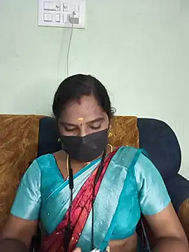 Snapshot of Tamil_Pallavi chatting on July 6, 2026, 4:53 pm Tamil Pallavi online show from July 6, 2026, 4:53 pm