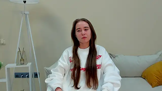 Snapshot of MurielHartnell chatting on December 5, 2025, 7:18 am MurielHartnell online show from December 5, 2025, 7:18 am