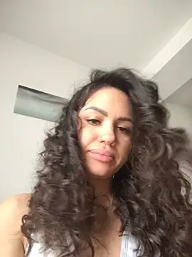 Snapshot of SiennaLuxexx chatting on June 19, 2026, 12:55 pm SiennaLuxexx online show from June 19, 2026, 12:55 pm