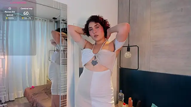 MissSavage  online show from December 18, 2025, 7:50 pm