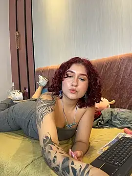 MissSavage  online show from May 22, 2026, 6:17 pm