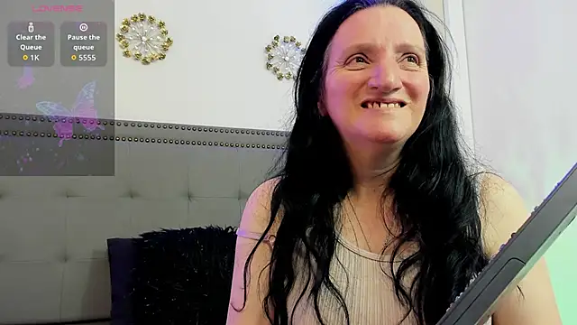 Snapshot of Andre_cloefoxx_ chatting on February 8, 2026, 3:15 am Andre cloefoxx online show from February 8, 2026, 3:15 am