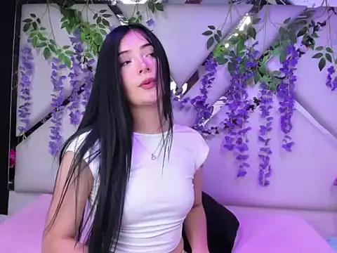 Snapshot of liinzy_rouse69 chatting on December 16, 2025, 2:43 pm liinzy rouse69 online show from December 16, 2025, 2:43 pm