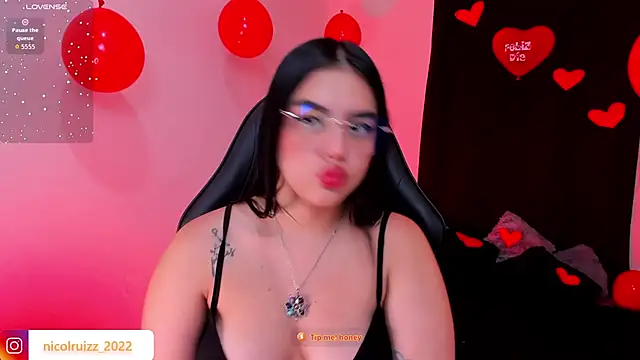 Snapshot of Nicolle_Ruizz chatting on February 15, 2026, 10:36 am Nicolle Ruizz online show from February 15, 2026, 10:36 am