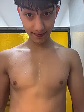 Snapshot of Lander_Cruz chatting on April 28, 2026, 5:39 pm Lander Cruz online show from April 28, 2026, 5:39 pm