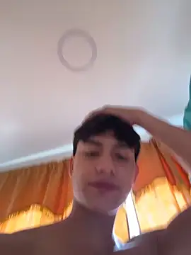 Snapshot of Lander_Cruz chatting on May 17, 2026, 5:35 pm Lander Cruz online show from May 17, 2026, 5:35 pm
