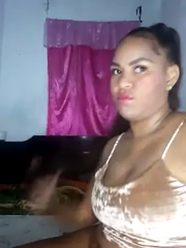 Snapshot of Catalinamartinez chatting on December 4, 2025, 11:15 pm Catalinamartinez online show from December 4, 2025, 11:15 pm