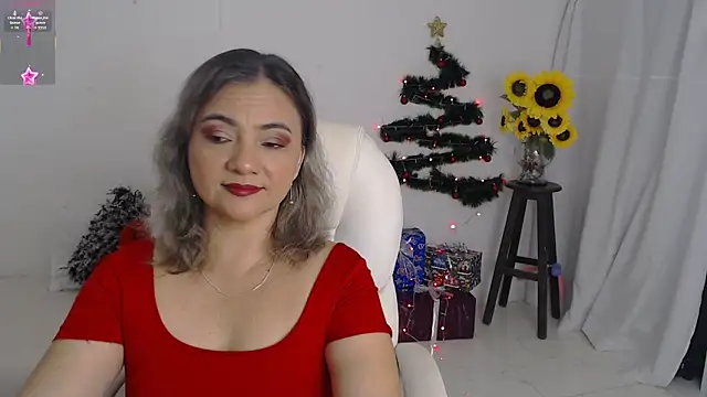 Snapshot of Katiana80 chatting on December 17, 2025, 11:59 am Katiana80 online show from December 17, 2025, 11:59 am