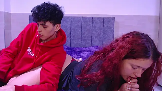 hottie couplee online show from December 17, 2025, 9:53 pm