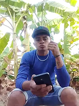 Snapshot of youngboypiss chatting on February 5, 2026, 12:01 pm youngboypiss online show from February 5, 2026, 12:01 pm