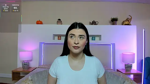 AnikaRomanoff  online show from February 2, 2026, 11:31 am