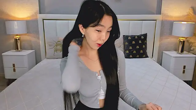 Snapshot of EMILY_GREENSON chatting on February 14, 2026, 6:46 am EMILY GREENSON online show from February 14, 2026, 6:46 am