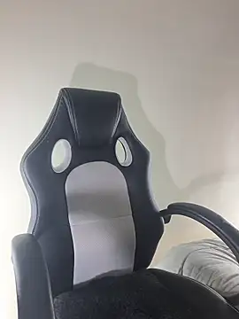 Snapshot of x_Adeline_ chatting on February 4, 2026, 1:44 am x Adeline online show from February 4, 2026, 1:44 am