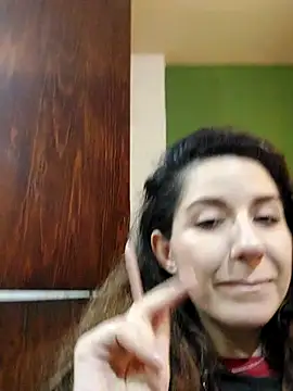 NatyMia online show from December 3, 2025, 12:26 pm