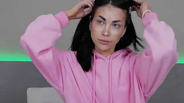 Snapshot of RachaelMils chatting on December 16, 2025, 3:44 am RachaelMils online show from December 16, 2025, 3:44 am