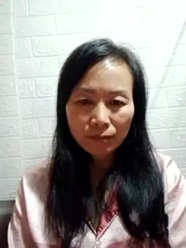 Lili-123k online show from December 17, 2025, 1:21 am