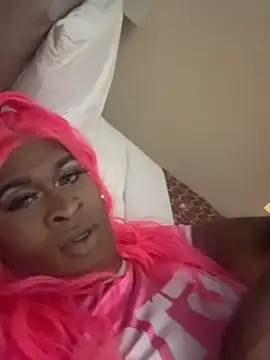 Snapshot of PreddiParis00 chatting on July 14, 2026, 1:38 am PreddiParis00 online show from July 14, 2026, 1:38 am