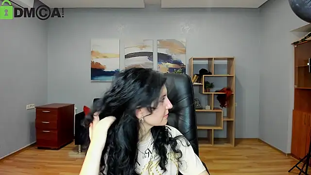 Amelia Hart online show from December 3, 2025, 6:57 am