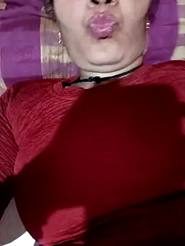 Snapshot of Karisma_ji chatting on June 12, 2026, 6:33 am Karisma ji online show from June 12, 2026, 6:33 am
