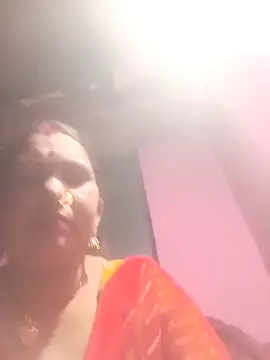 Your-shreya143 online show from March 27, 2026, 3:02 pm