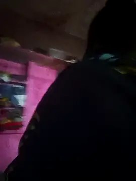 Your-shreya143 online show from April 1, 2026, 8:39 pm