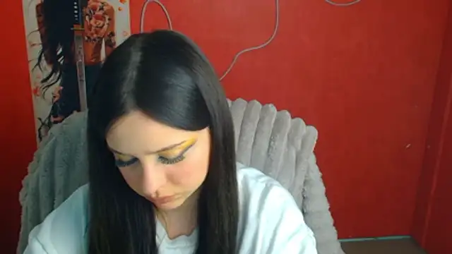 Snapshot of Lilu_May chatting on May 4, 2026, 11:35 am Lilu May online show from May 4, 2026, 11:35 am