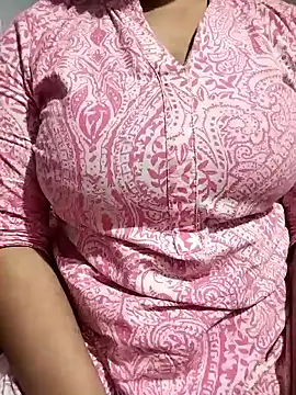 Snapshot of hottyrose69 chatting on February 12, 2026, 3:23 pm hottyrose69 online show from February 12, 2026, 3:23 pm