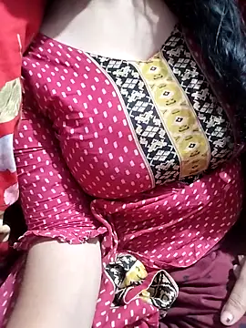 Snapshot of hottyrose69 chatting on February 3, 2026, 2:53 am hottyrose69 online show from February 3, 2026, 2:53 am