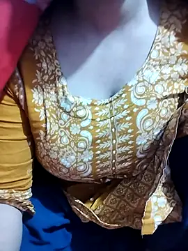 Snapshot of hottyrose69 chatting on February 9, 2026, 3:59 am hottyrose69 online show from February 9, 2026, 3:59 am