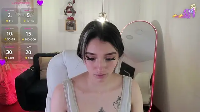 Paola Owens online show from December 19, 2025, 11:45 am