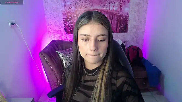 Snapshot of Diamond_juliana chatting on February 3, 2026, 3:15 am Diamond juliana online show from February 3, 2026, 3:15 am