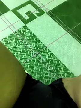 Snapshot of Miky_Lyn chatting on March 3, 2026, 4:03 pm Miky Lyn online show from March 3, 2026, 4:03 pm