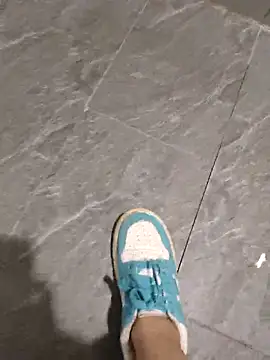 Snapshot of Miky_Lyn chatting on February 28, 2026, 2:06 pm Miky Lyn online show from February 28, 2026, 2:06 pm