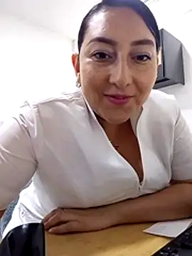 Valeria montana  online show from March 2, 2026, 11:50 am