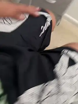 Snapshot of bellebelle123 chatting on December 2, 2025, 3:25 pm bellebelle123 online show from December 2, 2025, 3:25 pm