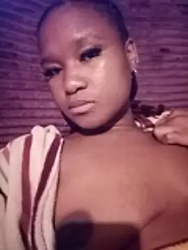 Bungiebabe online show from December 2, 2025, 9:05 pm