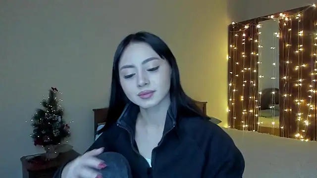 Milana1707 online show from December 16, 2025, 7:29 pm