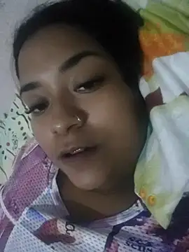 Snapshot of Alayacarabali chatting on December 2, 2025, 9:38 pm Alayacarabali online show from December 2, 2025, 9:38 pm