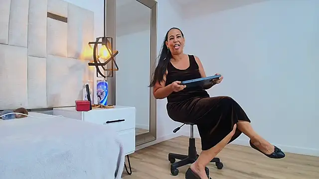 Sara BigAss- online show from January 12, 2026, 7:42 pm