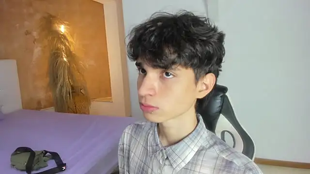 CONNOR STONNE  online show from February 26, 2026, 7:25 pm